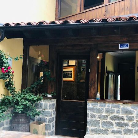 Albergue Villa De Bulnes Exterior photo