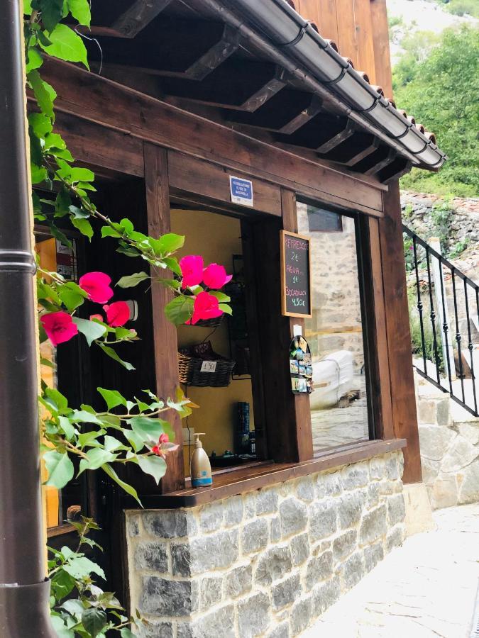 Albergue Villa De Bulnes Exterior photo