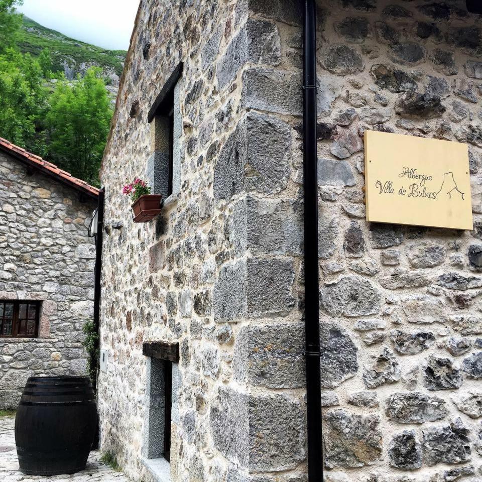 Albergue Villa De Bulnes Exterior photo